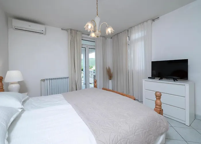 Appartement 1 Bedroom Awesome In Rabac