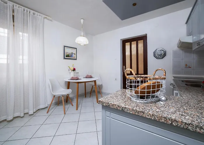 1 Bedroom Awesome In * Rabac