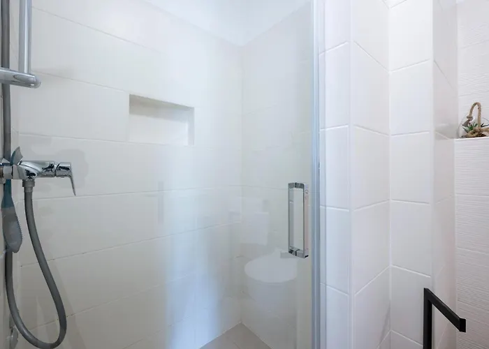 1 Bedroom Awesome In Rabac