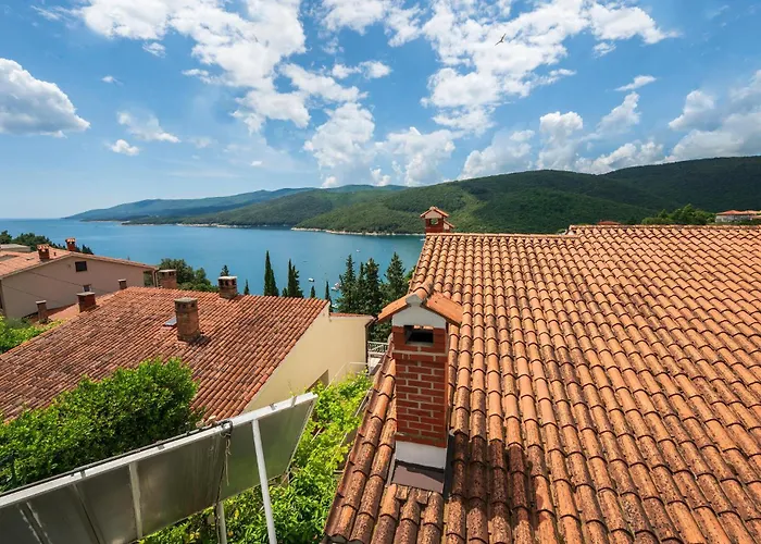 1 Bedroom Awesome In Rabac