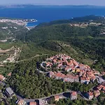 Apartman In With House Sea View Rabac